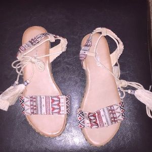 Via Pinky Collection lace-up platform sandals
